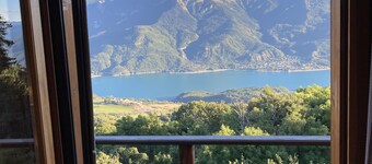 CHALET BIOCLIMATICO CON SPLENDIDA VISTA SUL LAGO DI SERRE PONCON