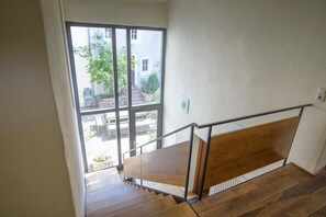 獨特裝潢、布置獨特、書桌、免費無線上網