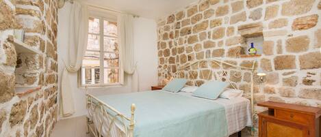 Classic Apartment, 2 Bedrooms | 2 bedrooms, iron/ironing board, free WiFi, bed sheets