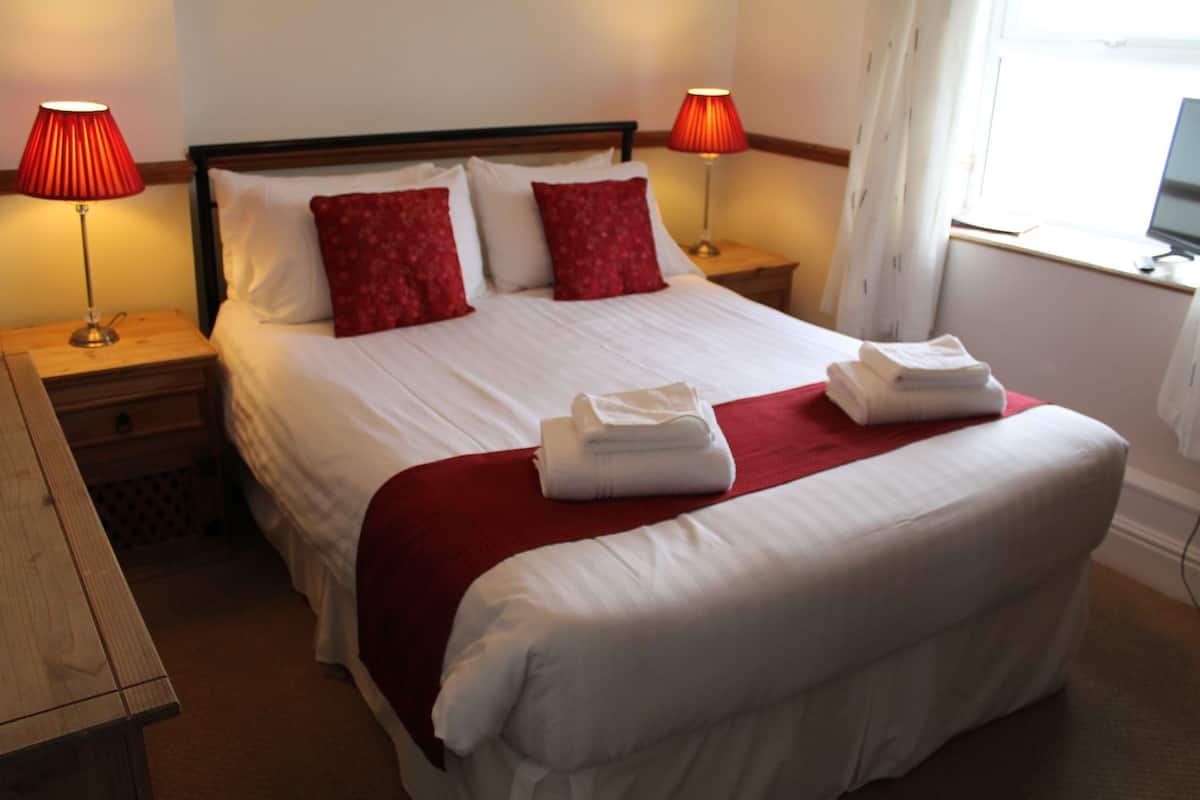 Double Room, Sea View | Premium bedding, iron/ironing board, bed sheets