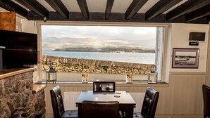 Interior detail - Gazelle Hotel (Menai Bridge)