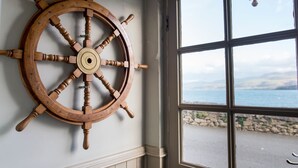 Interior detail - Gazelle Hotel (Menai Bridge)