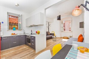 Family Apartment | In-room dining - Apartment & Room Joy (Dubrovnik)