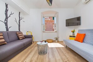 Family Apartment | Living area | Flat-screen TV - Apartment & Room Joy (Dubrovnik)