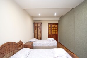 2 chambres, fer et planche Ă repasser, Wi-Fi, draps fournis