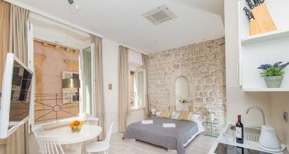 Apartments Lausion