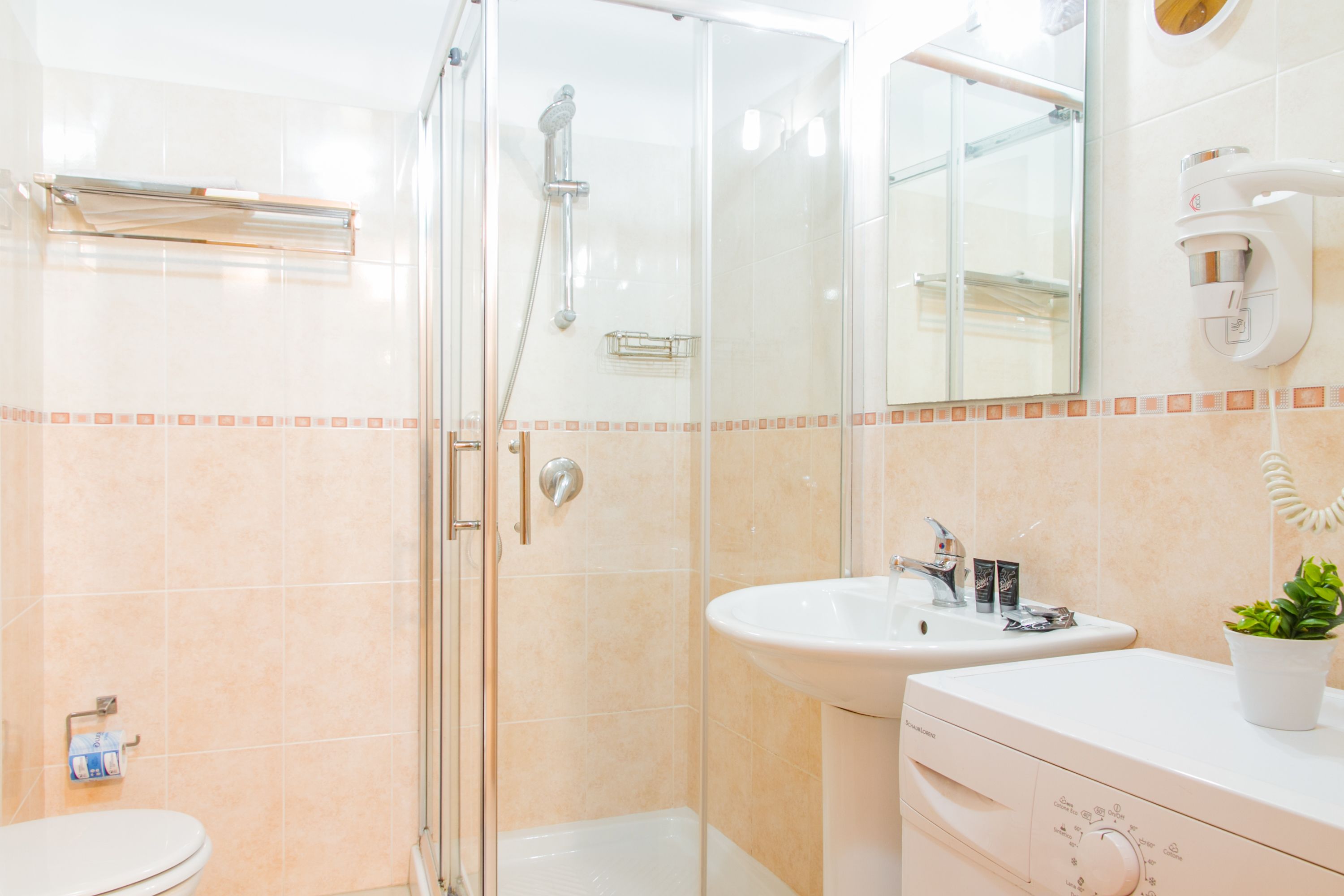 Appartamento, 1 camera da letto (Vania B) | Bagno | Doccia, soffione a pioggia, asciugacapelli, bidet