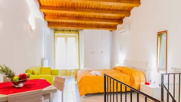 Studio, 1 Schlafzimmer (Vania C) | 1 Schlafzimmer, schallisolierte Zimmer, Bügeleisen/Bügelbrett