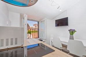 Leilighet – comfort | Bad | Dusj, hårføner, håndklær og såpe