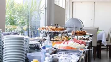 Desayuno buffet incluido todos los días