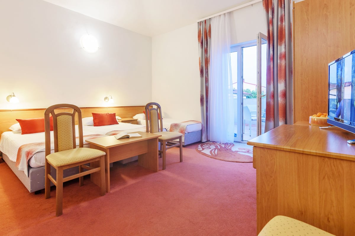 Triple Room, Balcony