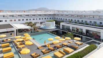 Piscina a l'aire lliure