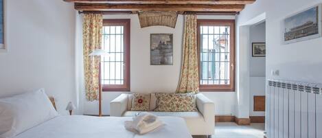 Apartment, 1 Bedroom | 1 bedroom, iron/ironing board, free WiFi, bed sheets