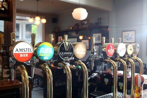 Bar (on property) - Pont Y Pair Inn (Betws-Y-Coed)