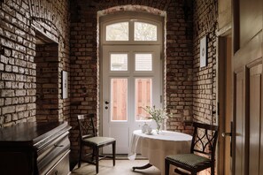 Apartment (2) | Wohnbereich | Flachbildfernseher