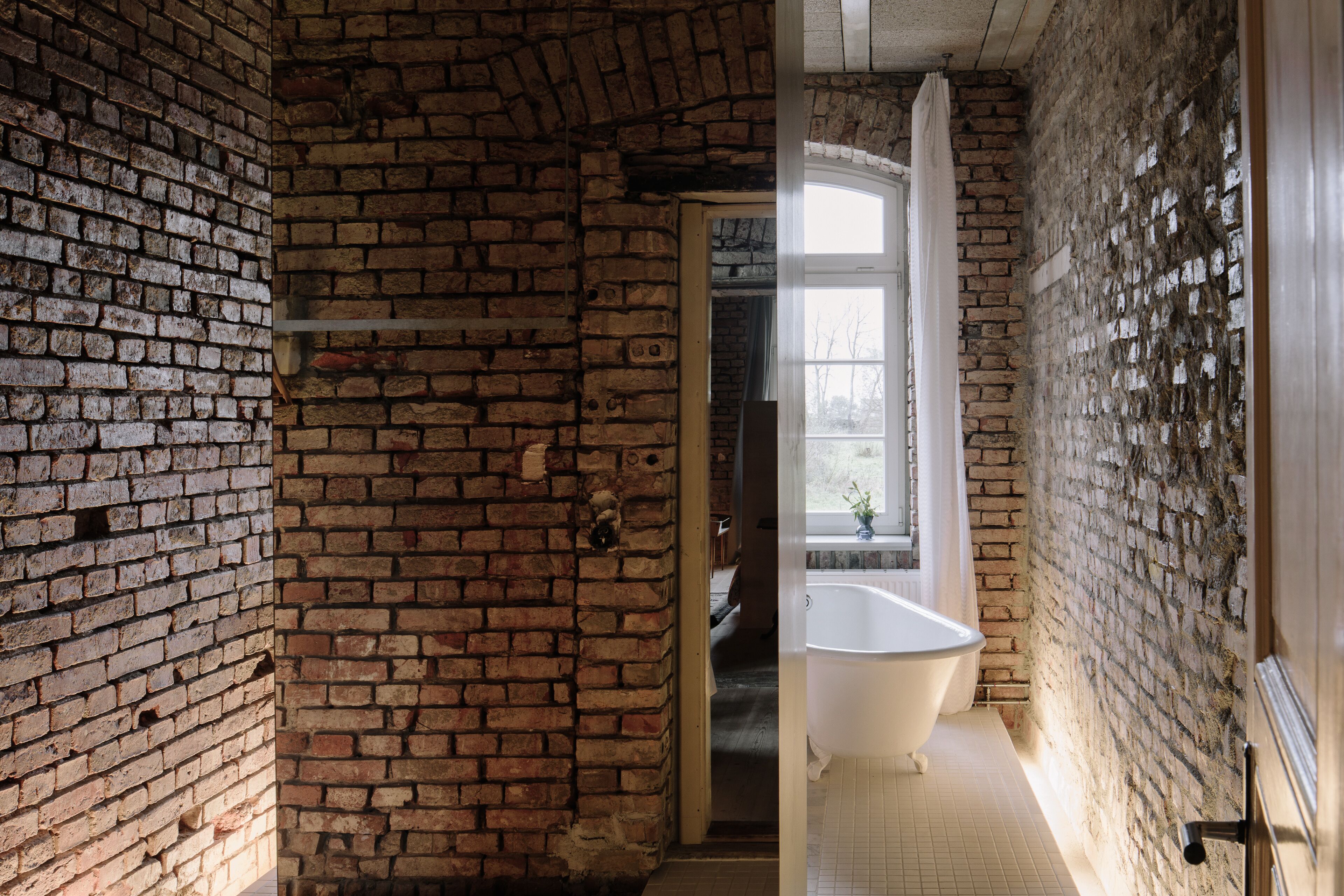 Apartment (2) | Badezimmer | Hausschuhe, Handtücher, Seife, Toilettenpapier