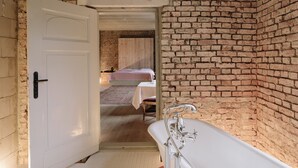 アパートメント (6) | バスルーム | スリッパ、タオル、石鹸、トイレットペーパー