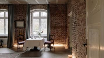 Apartment (6) | Living area | Flat-screen TV