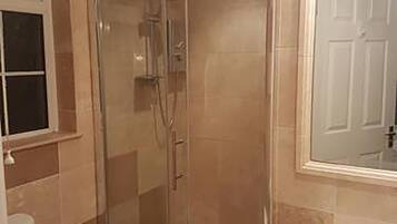 Deluxe Double or Twin Room, 1 Double or 2 Twin Beds | Bathroom | Shower, free toiletries, hair dryer, slippers