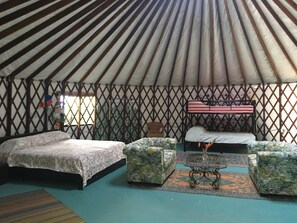 1 habitación, wifi y ropa de cama