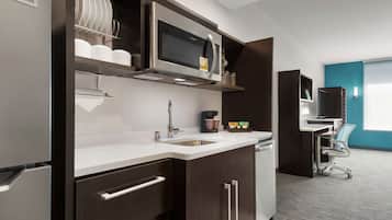 Suite, 1 Bedroom, 1 King with Sofa bed, Non Smoking | Private kitchenette | Fridge, microwave, dishwasher, coffee/tea maker