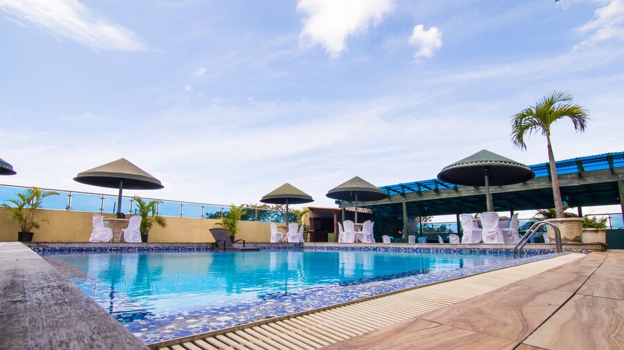 Golden House Hotel & Restaurant