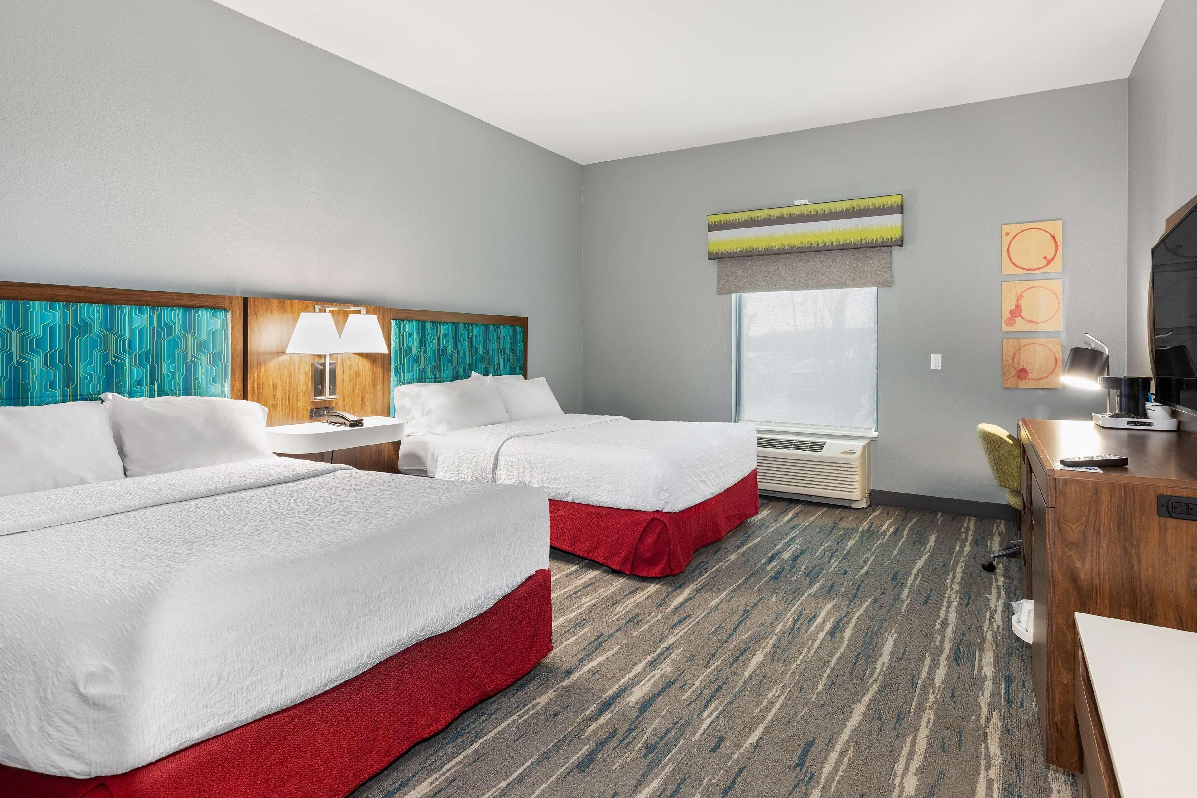 Hypo-allergenic bedding, in-room safe, desk, laptop workspace