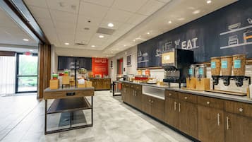 Café da manhã self-service grátis todos os dias