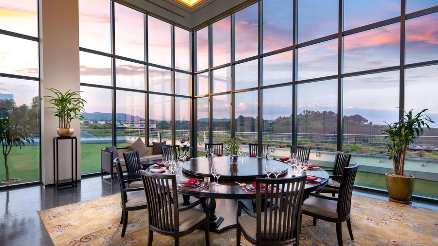 Hilton Clark Sun Valley Resort