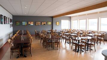 Lunch and dinner served