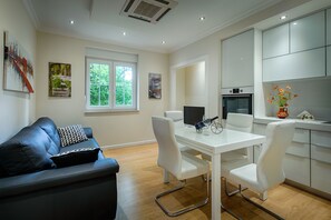 Apartment | In-room dining