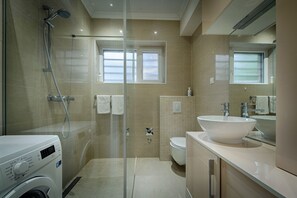 Apartment | Bathroom