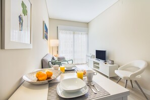 Apartment, 1 Bedroom | Living area