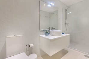 Apartment, 1 Bedroom | Bathroom - Trindade Modern Flat (Porto)