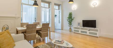 100-cm flat-screen TV with cable channels, TV