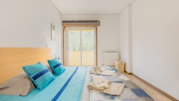 Apartment, 1 Bedroom | 1 bedroom, iron/ironing board, cribs/infant beds, free WiFi