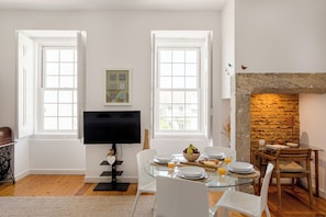 Apartment, 1 Bedroom | Living area