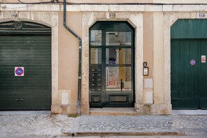 Exterior - São Mamede Downtown Apartment (Lisbon)