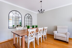 Apartment, 3 Bedrooms | Living area | 32-inch flat-screen TV with cable channels, TV - Cascais Deluxe Flat (Cascais)