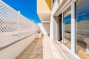 Apartment, 3 Bedrooms | Terrace/patio
