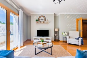 Living area - Cascais Deluxe Flat (Cascais)