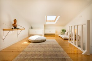 Living area - Amazing Castle Views in Historic Center (Lisbon)