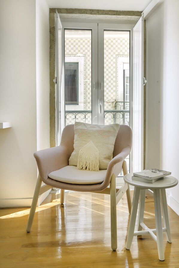 Living area - Amazing Castle Views in Historic Center (Lisbon)