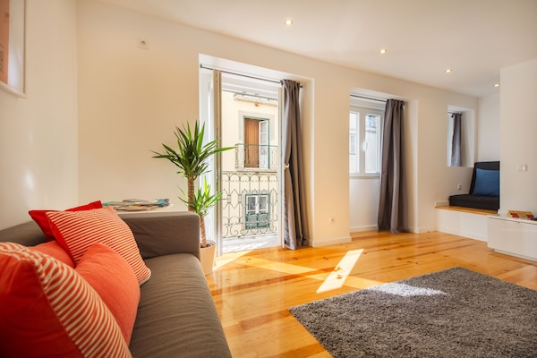 Appartamento, 1 camera da letto | Soggiorno | TV a schermo piatto 28 pollici con canali via cavo, TV