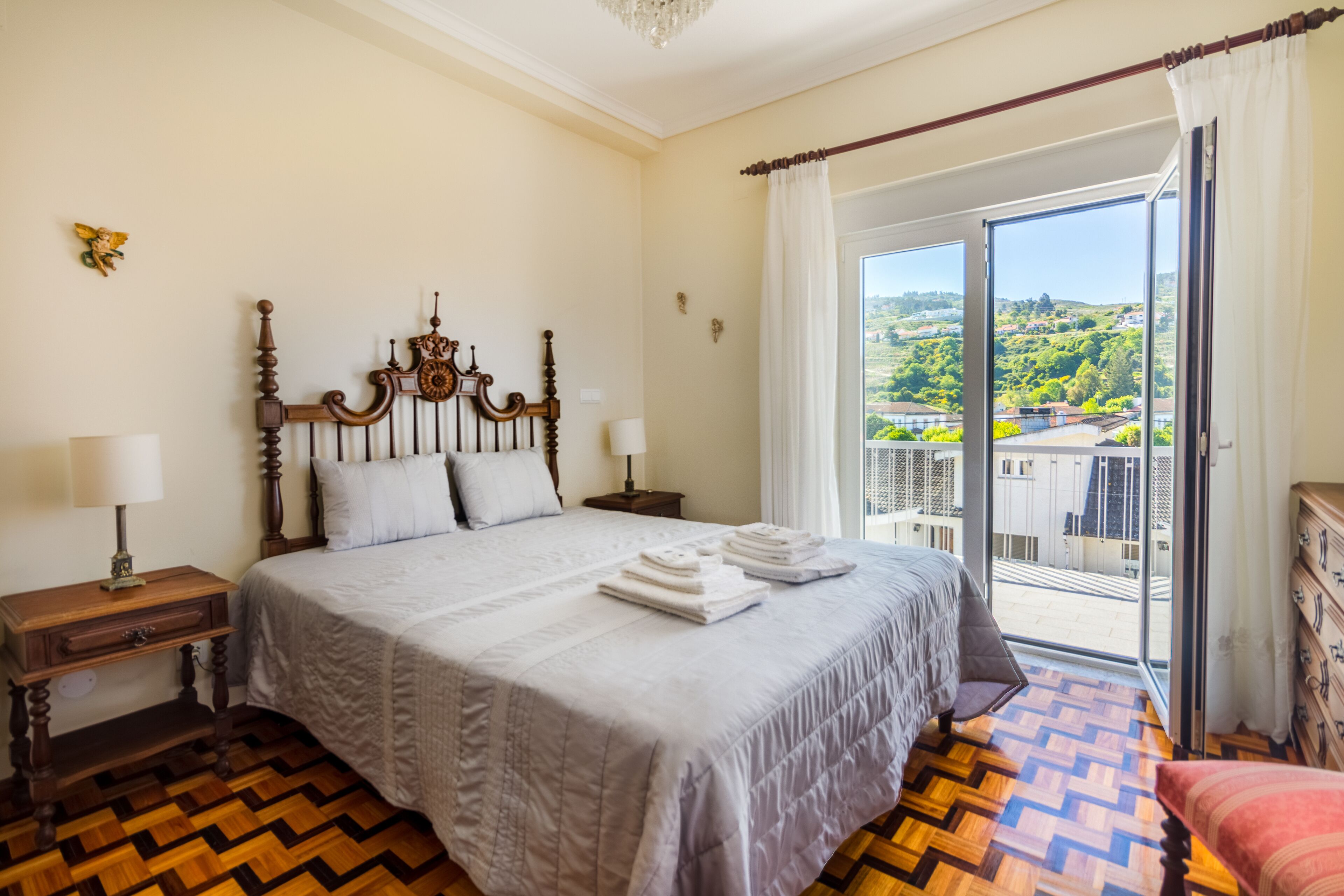 Townhouse, 3 kamar tidur, kolam renang pribadi, pemandangan gunung | 3 kamar tidur dan setrika/meja setrika