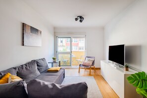 City Apartment, 1 Double Bed with Sofa bed, Non Smoking, Balcony | Living area