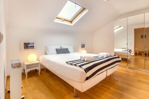 Studio, City View | 1 bedroom, iron/ironing board, cribs/infant beds, free WiFi - Casa Mouraria I Castle Views (Lisbon)