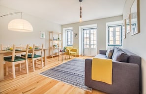 Living area - Santos Green Apartment (Lisbon)