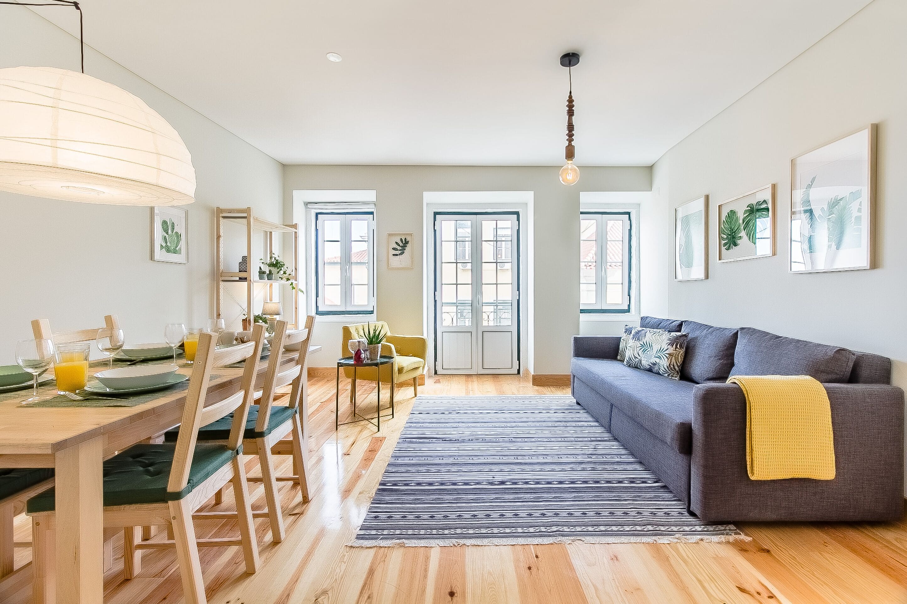 Appartement, 2 slaapkamers | Woonruimte | Flatscreentelevisie