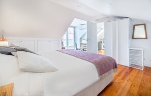 Apartment, 2 Bedrooms | 2 bedrooms, iron/ironing board, cribs/infant beds, free WiFi